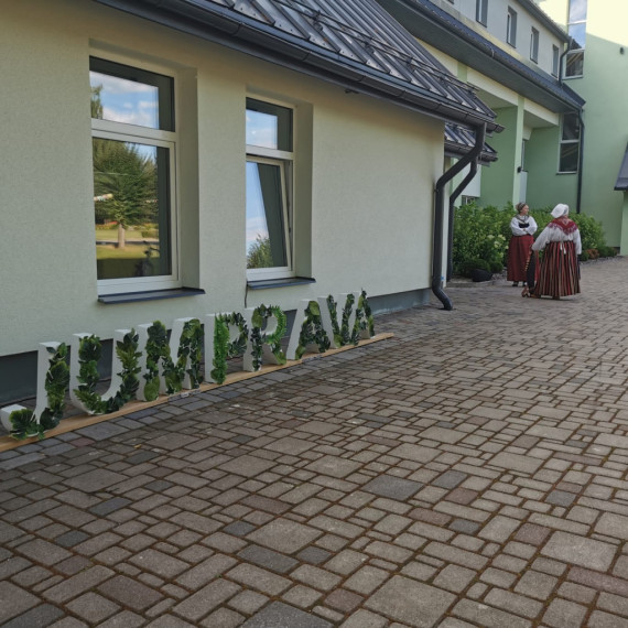FOTO: Jumpravas pagasta svētki aizvadīti, savijoties dziesmām, dejām un tradīcijām