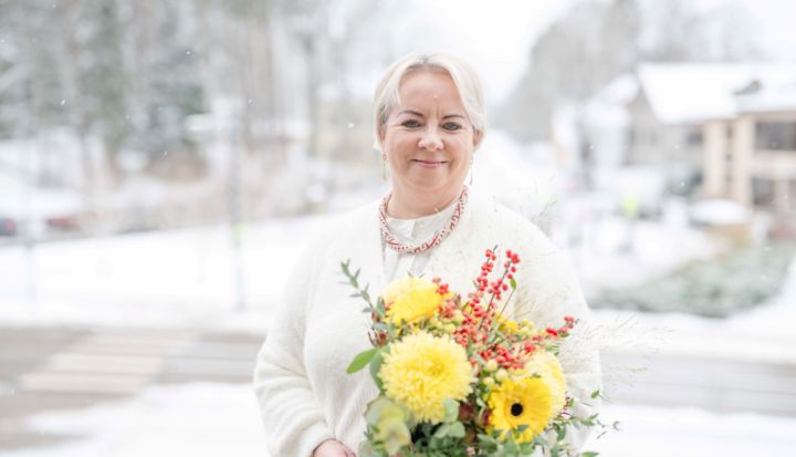 Par Ogres novada Interešu izglītības iestādes vadītāju iecelta Inta Žube