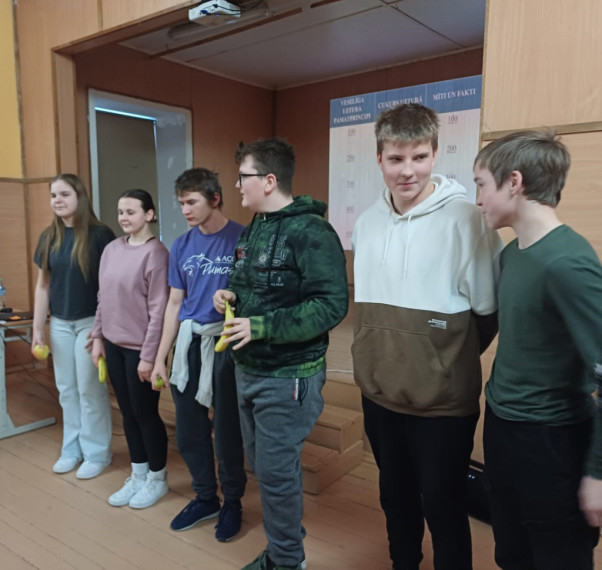 FOTO: Taurupē notika nodarbība par jauniešu veselību