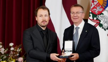 Attēls rakstam: Svētkos pasniegti valsts augstākie apbalvojumi