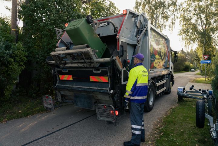 Ikšķiles un Tīnūžu pagastā atkritumu apsaimniekošanu nodrošinās "CleanR"