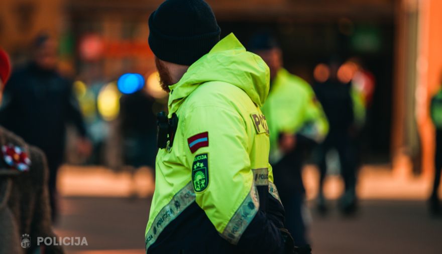 Zinību dienā avārijās cietuši astoņi cilvēki, bet pie stūres reibumā pieķerti astoņi vadītāji