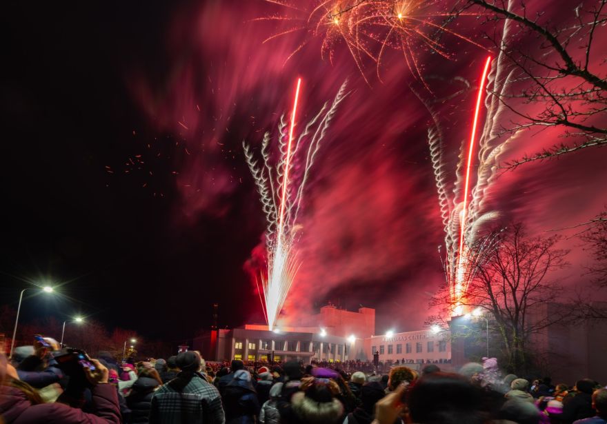 FOTO: Atskats uz krāšņo 18. novembra salūtu Ogrē
