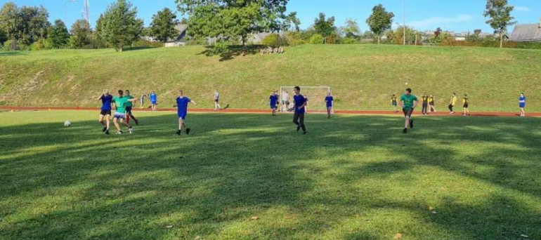 Aizvadītas Ogres novada skolēnu sporta spēles futbolā
