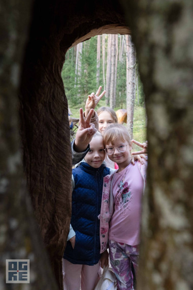 FOTO: “Meža zinībās Zilajos kalnos” – seši simti dalībnieku no Ogres novada skolām