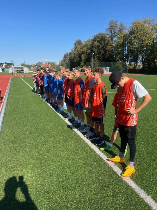 Aizvadītas Ogres novada skolēnu sporta spēles futbolā 
