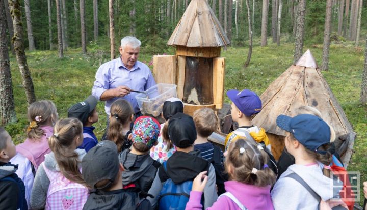 FOTO: “Meža zinībās Zilajos kalnos” – seši simti dalībnieku no Ogres novada skolām