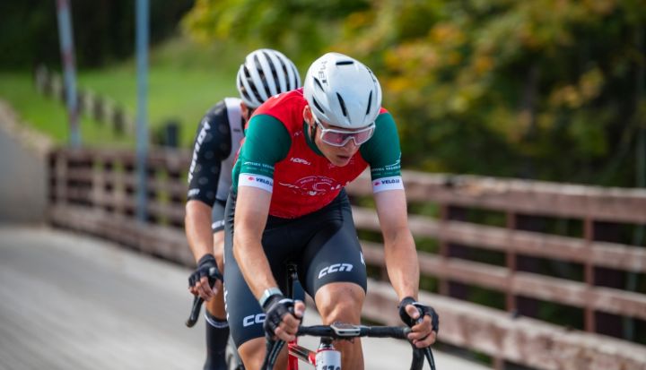 Ogrēnietim Aleksam Krastam otrā vieta mājas posmā neliedz triumfēt LVM MTB un Gravel veloseriāla kopvērtējumā