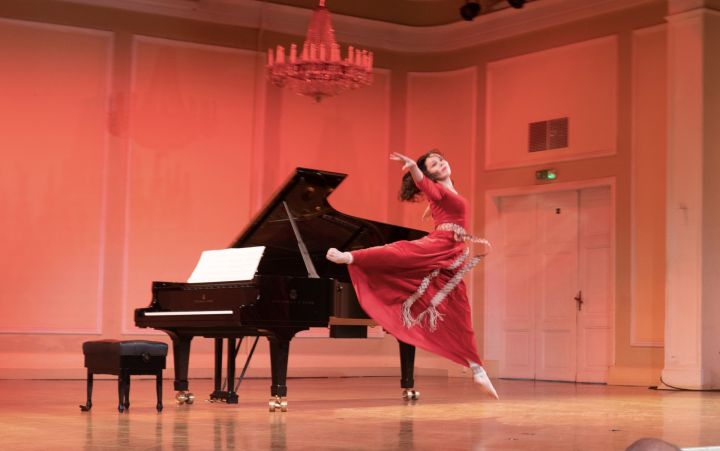 Pianistes un dejotājas Diānas Zandbergas koncerts "Ceļiniekfantāzija"