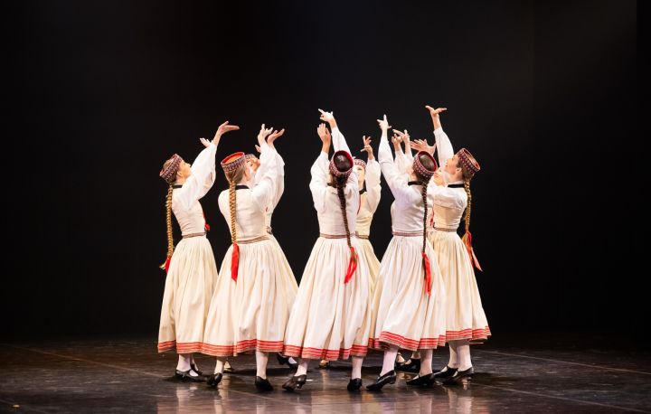 Deju koncerts "No sirds sirsniņai"