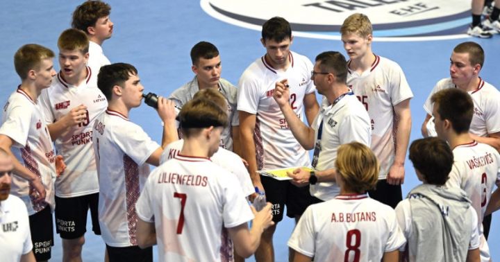 Latvijas handbolisti Eiropas U-20 čempionāta otrās kārtas otrajā spēlē tiksies ar Ziemeļmaķedoniju Kluža-Napoka (Rumānij