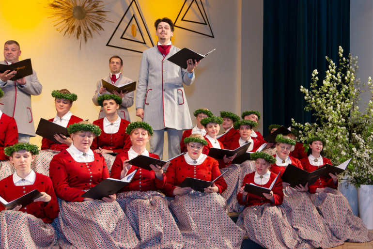 FOTO: Izskanējis Jauktā kora Grīva jubilejas koncerts &quot;Dieva dēli, Saules meitas&quot; 