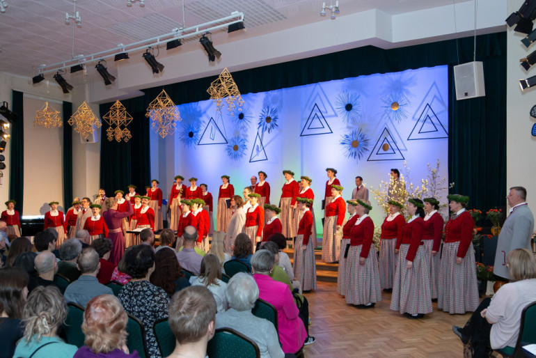 FOTO: Izskanējis Jauktā kora Grīva jubilejas koncerts &quot;Dieva dēli, Saules meitas&quot; 