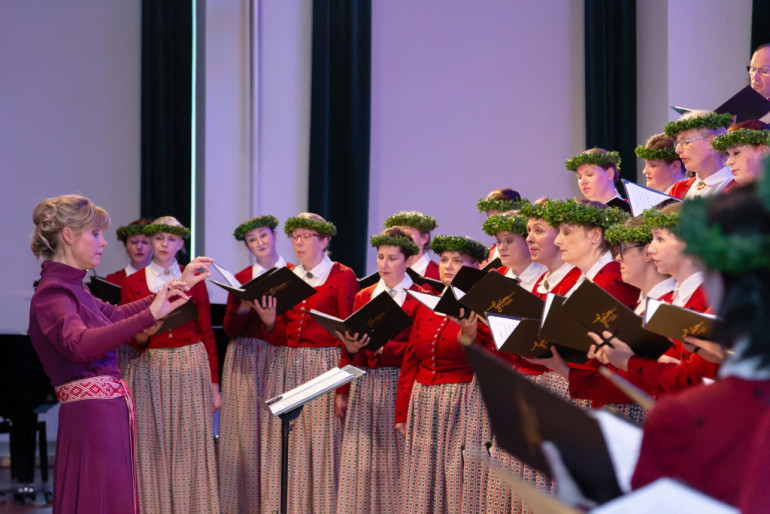 FOTO: Izskanējis Jauktā kora Grīva jubilejas koncerts &quot;Dieva dēli, Saules meitas&quot; 