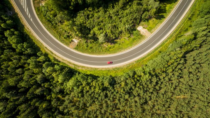 Visplašāk ceļu remontdarbi turpinās Vidzemē un Zemgalē, tostarp Tīnūžos