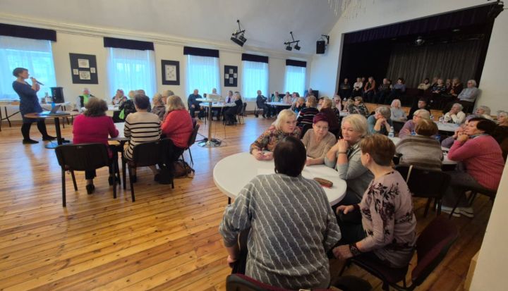 Prieks mācīties un būt kopā — Ikšķiles senioru skolā
