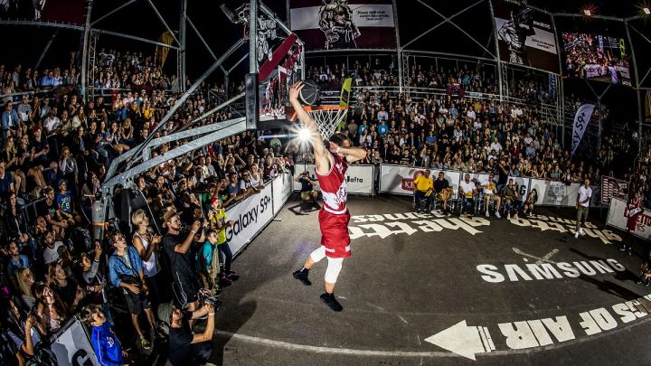 Četru kontinentu basketbolisti sacentīsies Kings of Air" sacensībās, starp viņiem arī ogrēnietis Kristaps Dārgais