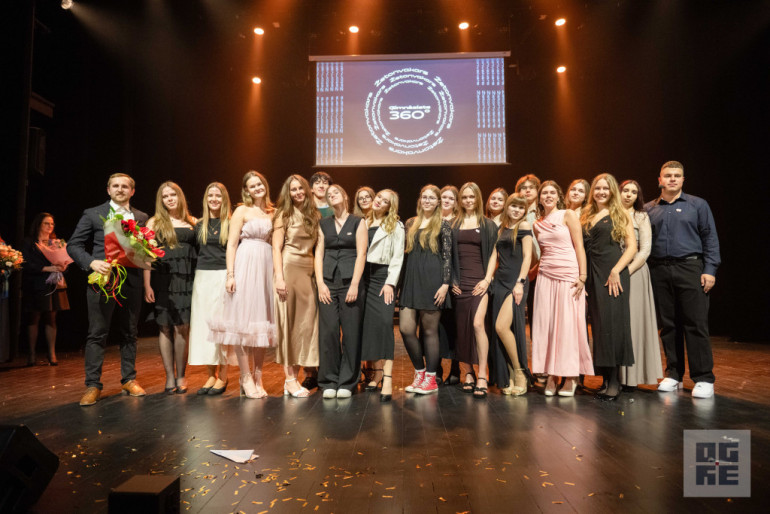 FOTO: Sapņi, atmiņas un piederība – Ogres Valsts ģimnāzijas Žetonvakars “Ģimnāzists 360 grādos”