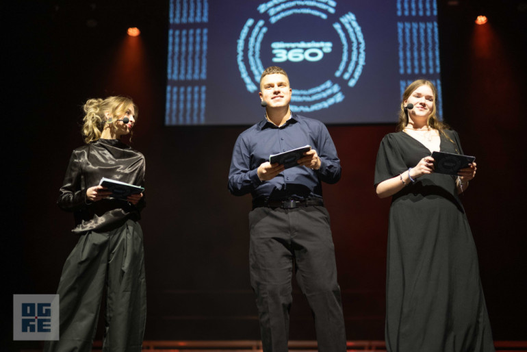 FOTO: Sapņi, atmiņas un piederība – Ogres Valsts ģimnāzijas Žetonvakars “Ģimnāzists 360 grādos”