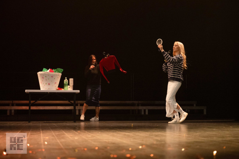 FOTO: Sapņi, atmiņas un piederība – Ogres Valsts ģimnāzijas Žetonvakars “Ģimnāzists 360 grādos”