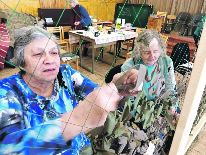 “Tīklotavā” aužam ceļu uz mieru. Suntažos nopīts pusotrs hektārs maskēšanās tīklu