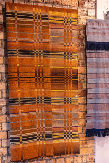 FOTO: Atklāta Tautas lietišķās mākslas studijas &quot;Saiva&quot; jubilejas izstāde