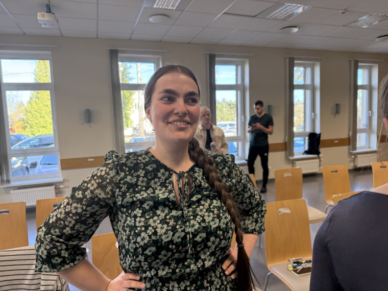 FOTO: No mēģinājuma līdz ovācijām. Ikšķiles Saules koris aizkulisēs