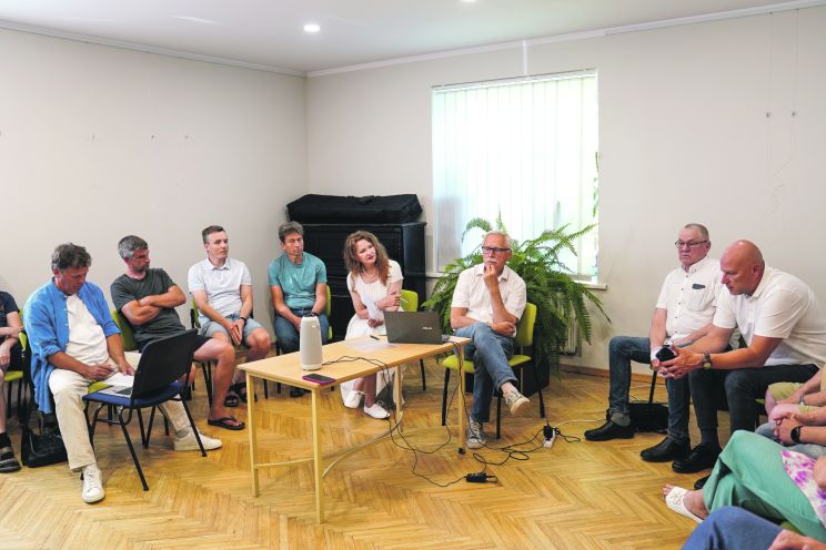 Attēls rakstam: "Aptuveni 90% sūdzību ir tieši par šīm problēmām." Tīnūžnieki karjeru trokšņa dēļ vērsīsies pie tiesībsardzes
