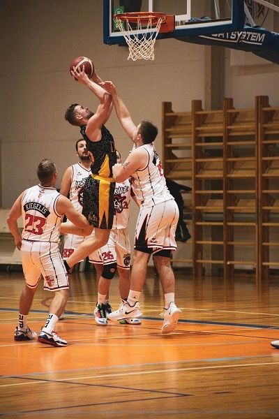 Aizvadītas trīs Ogres Novada Basketbola čempionāta regulārās sezonas spēles