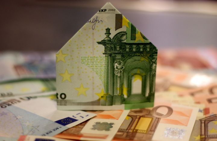 Aptauja: Ja kontā negaidīti būtu miljons, vairums ieguldītu nekustamajā īpašumā