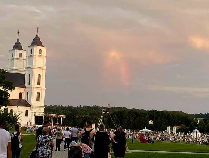 Ar kājām uz Aglonu. Svētceļotājas Santas Purmales pieredzes stāsts