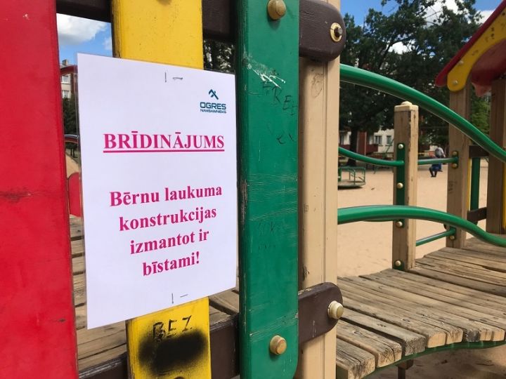 Bērnu rotaļu laukumos jāievēro drošības prasības – bīstamās iekārtas tiks demontētas!