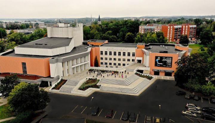 BJDK Pīlādzītis pavasara koncerts IZDANCOJU PAGALMIŅU Ogrē
