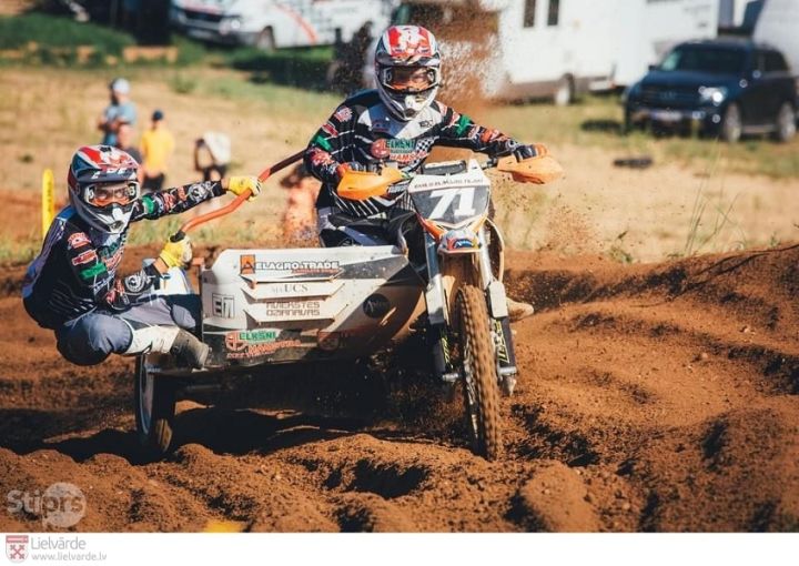 Brāļu Tilaku nesatricināmie panākumi motokrosā