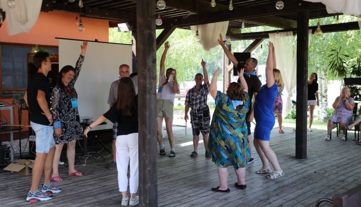 Cilvēki ar īpašām vajadzībām tiekas sportisko un radošo aktivitāšu dienās "Iespēja 2021"