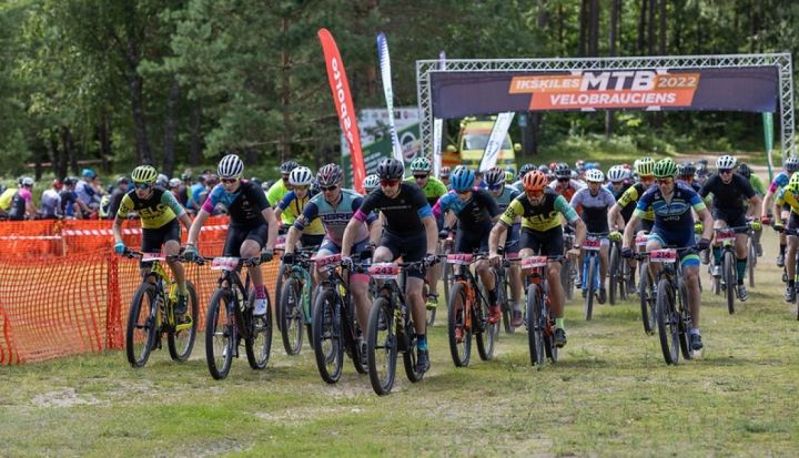"Ikšķiles MTB velobraucienā 2022" spraigākas cīņas par godalgām pusmaratonā