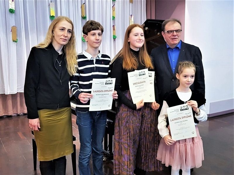 Ikšķiles pianisti spodrina skolas vārdu starptautiskajā konkursā