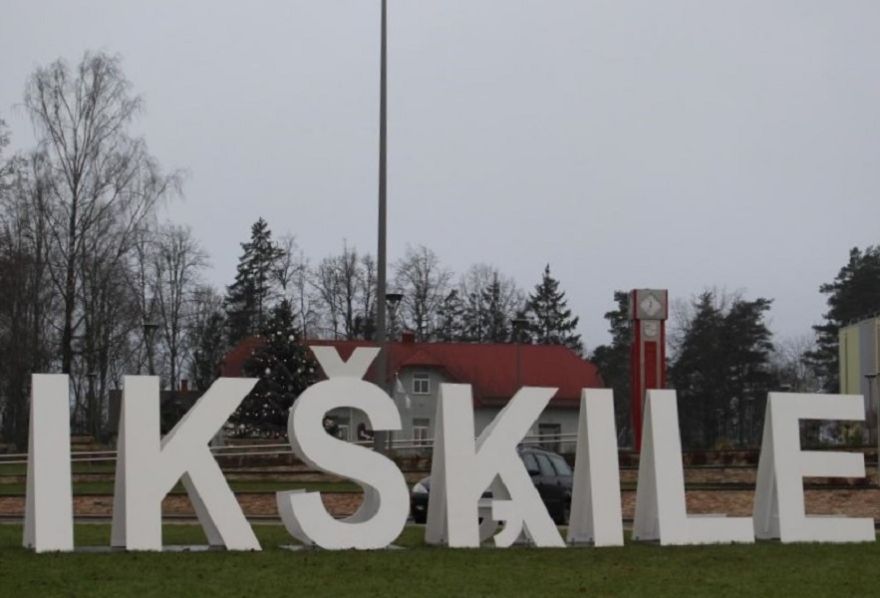 Ikšķiles pievienošanu Ogres novadam atzīst par atbilstošu Satversmei