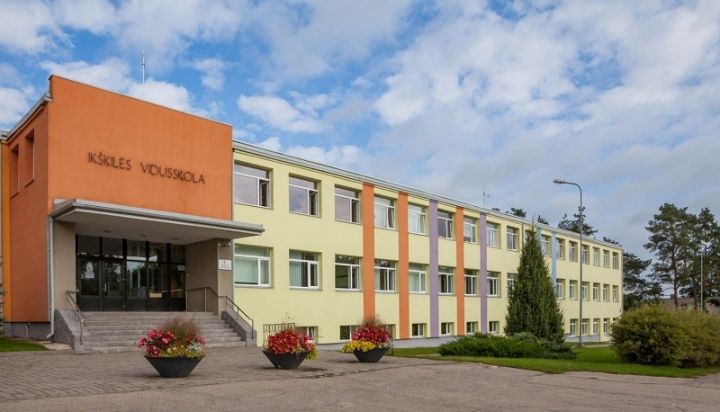 Ikškiles vidusskolā tiks ieviesta Ogres novada skolēna karte