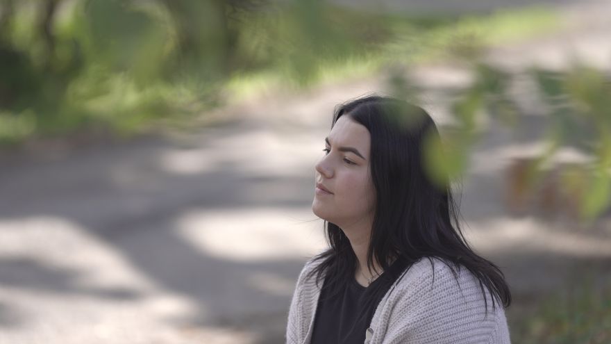 Ja mani nebūtu atņēmuši vecākiem, es būtu sasniegusi mazāk – Montas stāsts par dzīvi, nošķirtai no vecākiem   