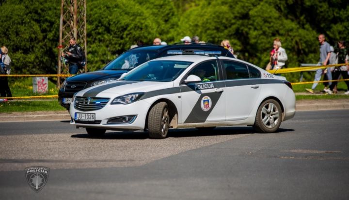 Jāņu dienā Latvijā daudz avārijās cietušo un aizturētu dzērājšoferu, taču iztikts bez bojāgājušajiem
