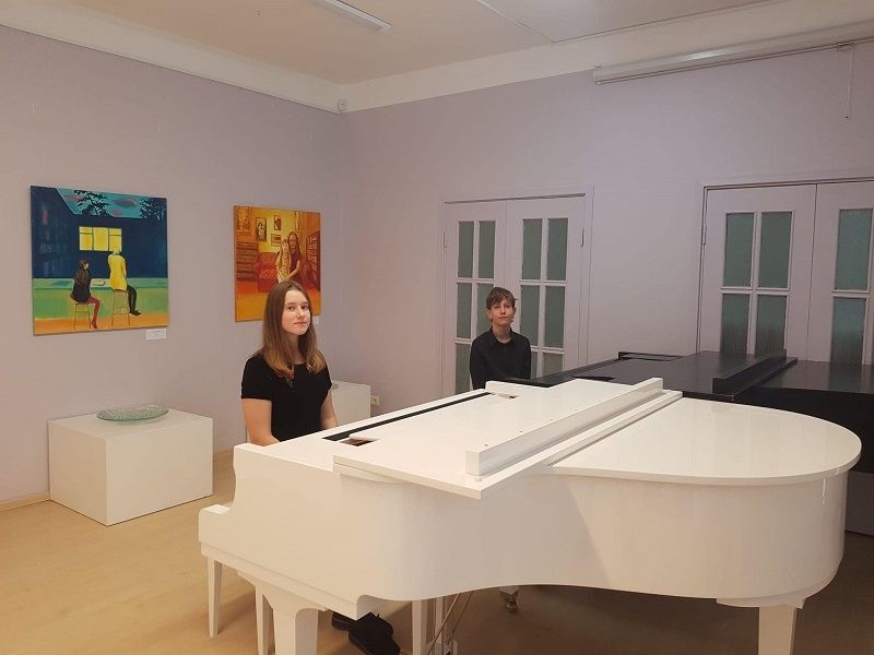 Jaunie Ikšķiles pianisti priecē ar labu sniegumu Starptautiskajā konkursā