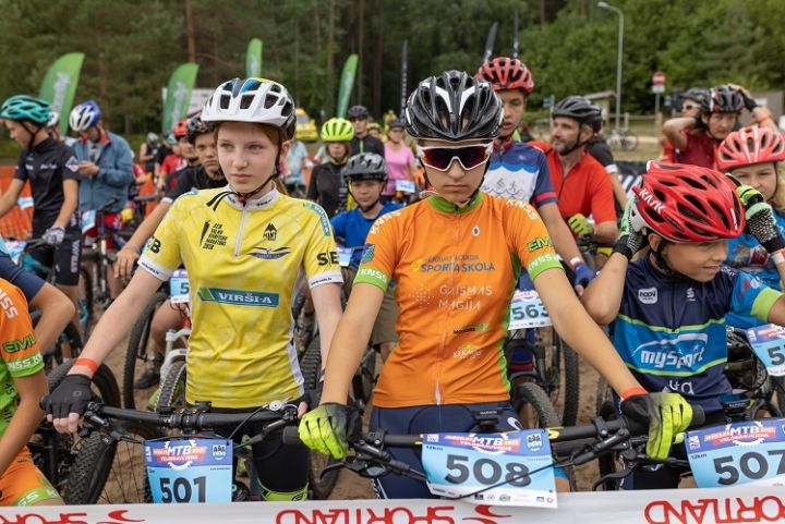 Jubilejas "Ikšķiles MTB velobrauciens 2021" maratona distancē uzvar Petaks un "ZZK" komanda