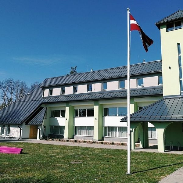 Jumpravas kultūras nams piedāvā darbu