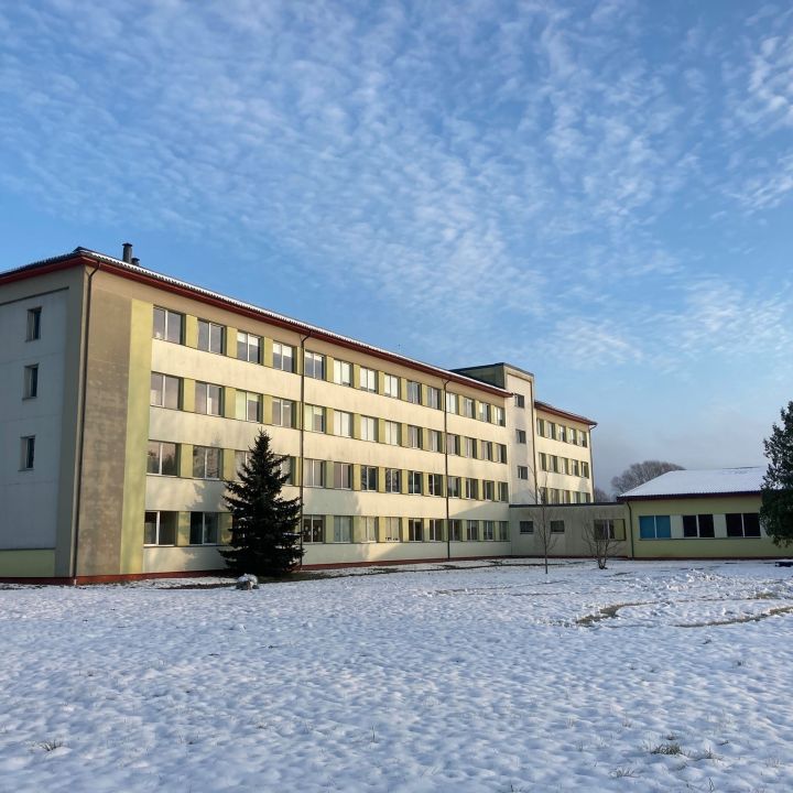 Jumpravas pamatskola uz noteiktu laiku aicina darbā lietvedi