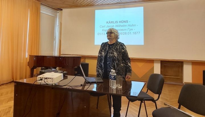 Kārlim Hūnam veltīta nodarbības un lekcija Valmieras novadā