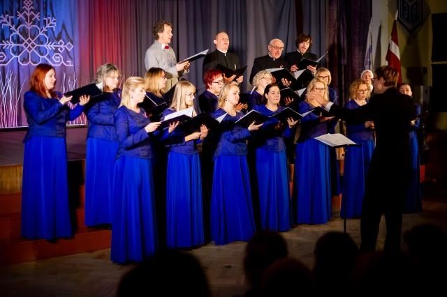 Koncerts "Daugavmalas dziesmu svētku simtgadi ieskandinot" Jumpravā