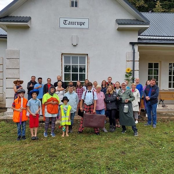 Laikraksta "Ogres Vēstis Visiem" 17.augusta numurā: