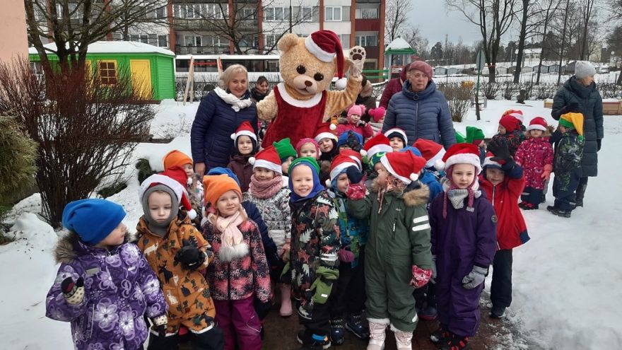 Laikraksta "Ogres Vēstis Visiem" 17.decembra numurā: