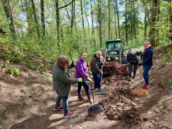 Laikraksta "Ogres Vēstis Visiem" 17.maija numurā: